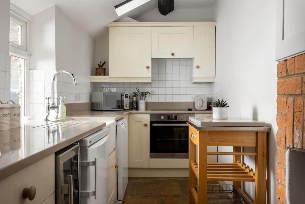 Charming 17Th Century Cotswold Cottage Adlestrop Εξωτερικό φωτογραφία
