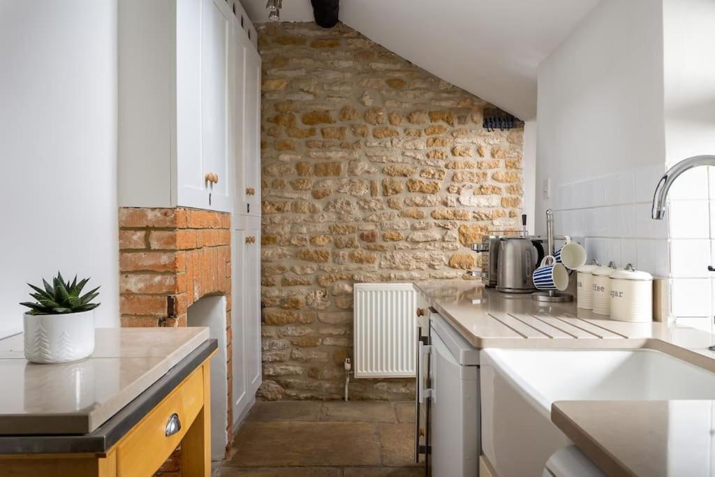 Charming 17Th Century Cotswold Cottage Adlestrop Εξωτερικό φωτογραφία