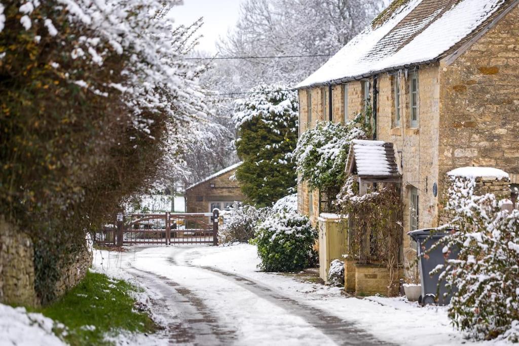 Charming 17Th Century Cotswold Cottage Adlestrop Εξωτερικό φωτογραφία